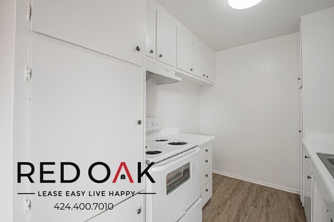 Photo - 915 N Wilton Pl Unit 213