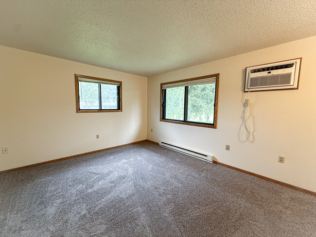 Photo - 2820 Edgewood Dr