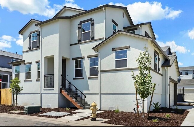 Photo - 1673 Bella Lago Dr