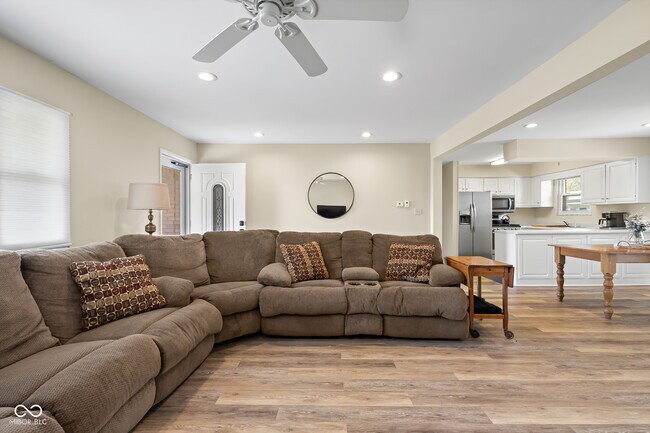 Photo - 3390 Carolina St