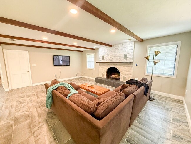 Photo - 305 NW 28th Terrace