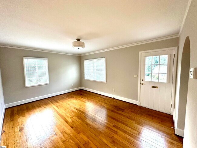 Photo - 600 University Ridge