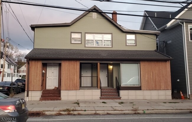 Building Photo - 530 Ringwood Ave Unit 1A