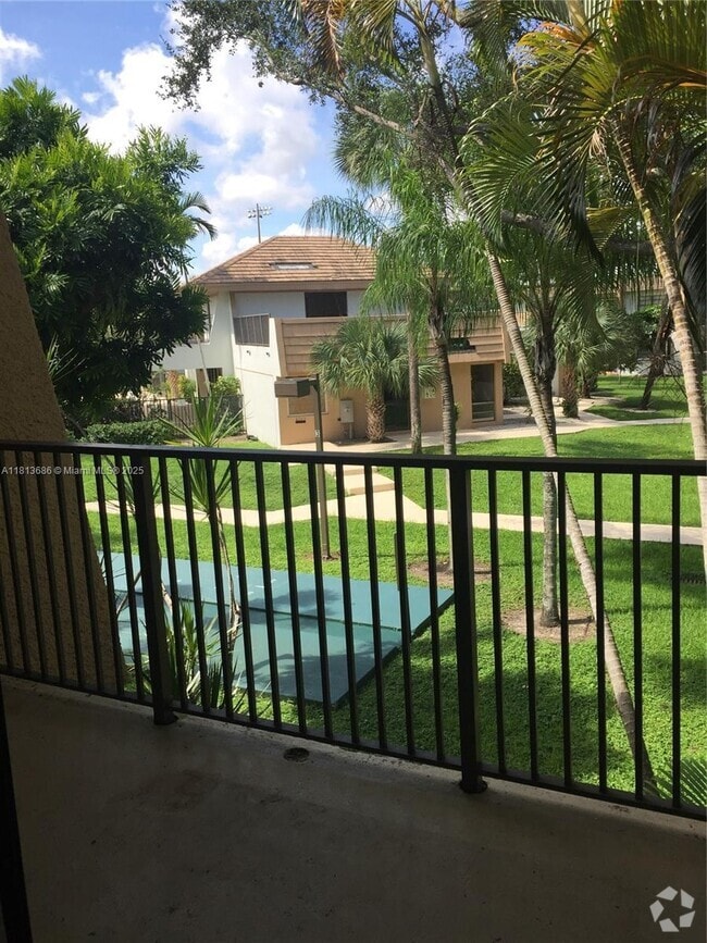 Building Photo - 8261 SW 128th St Unit 204 Rental