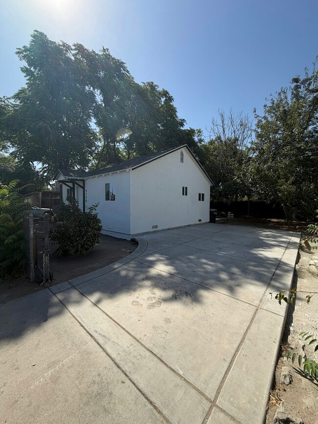 Photo - 4126 E Burns Ave