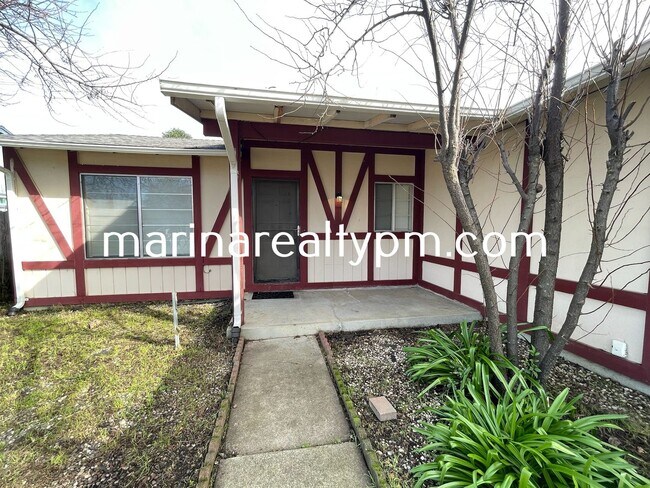Photo - 2 bed 2 bath single family home in established neighborhood in City of Suisun