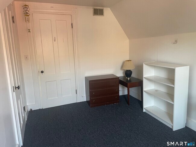 Photo - 480 Winthrop Ave