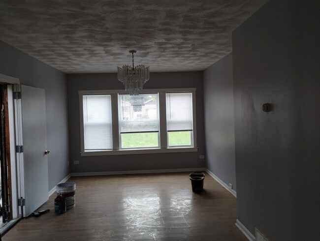 Photo - 316 E 107th St