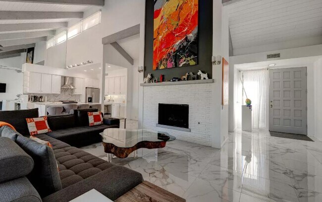 Photo - 135 Desert West Dr