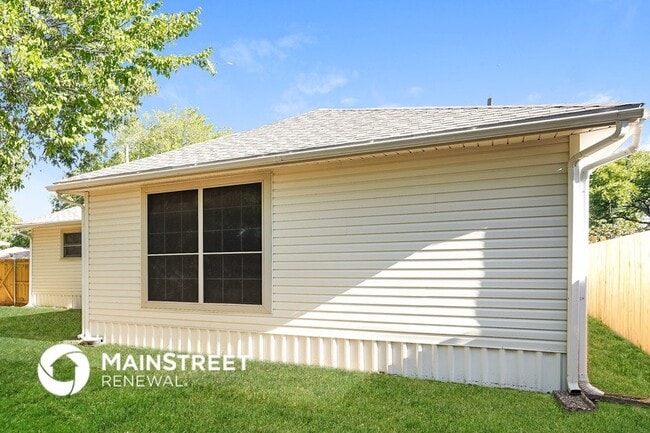 Photo - 102 E Barton St