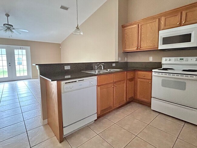 Photo - R# 5900-P Unit C