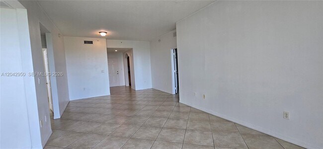 3590 Coral Wy Unit 902