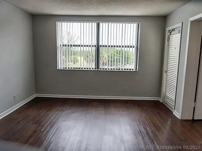 Photo - 708 Executive Center Dr Unit 12