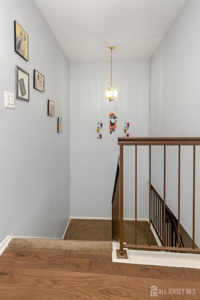 Photo - 44 Heather Ct