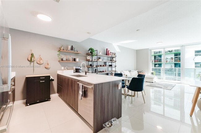 Photo - 488 NE 18th St Unit 2906