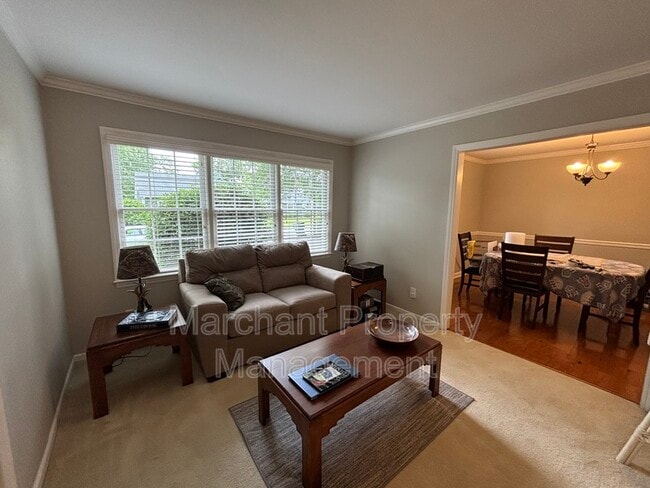 Photo - 310 Windward Way