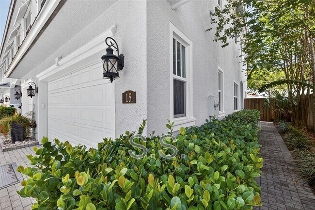 Photo - 15 NE 20th Ave