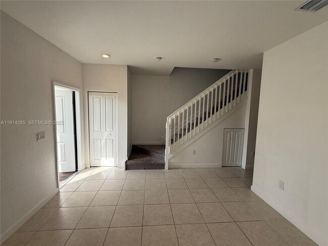 Photo - 685 NE 208th Terrace