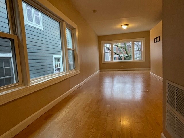 Photo - 3421 N Bell Ave Unidad 2