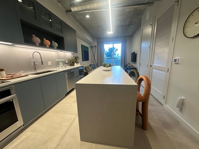 Photo - 83 NW 26th St Unidad A2