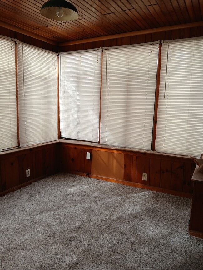 Photo - 16767 Evergreen Rd