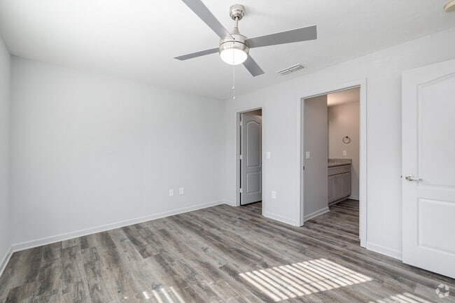 3BR, 2BA - 1,302SF - Master Bedroom - Columbia Peoplestown