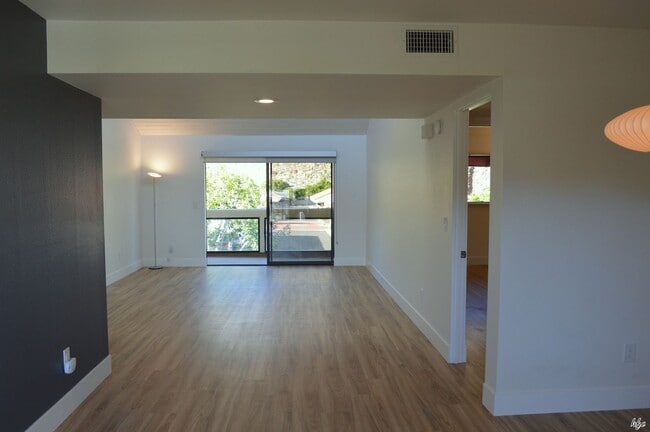 Photo - Canyon Granada,Unfurnished,Long Term Unit 525
