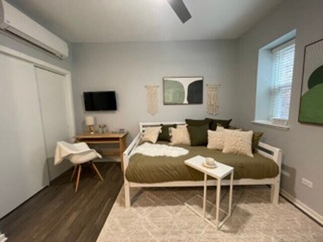 Photo - Brand new Luxury studio 2 blocks to the lake Unit 207