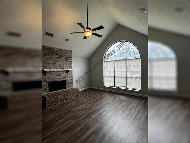 Photo - 2404 Bearskin Dr