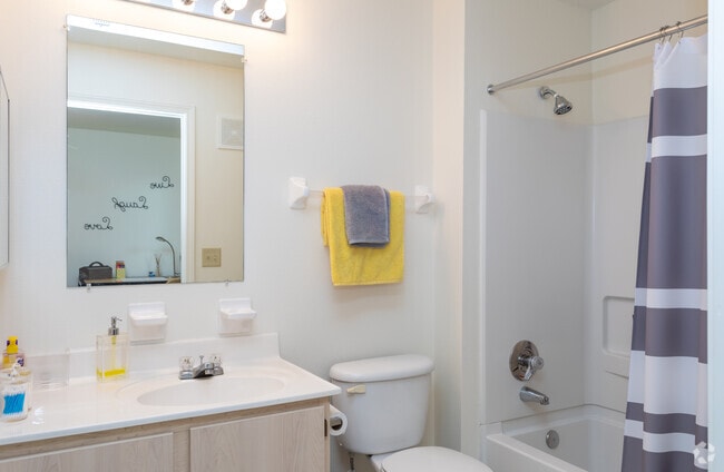 4x4- Bathroom1 - Chapel Ridge