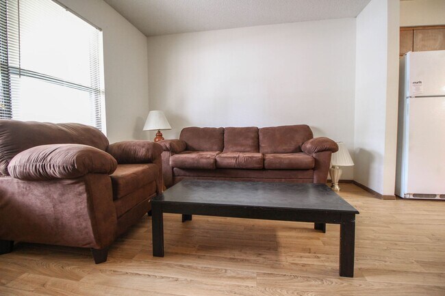 506 W Elm