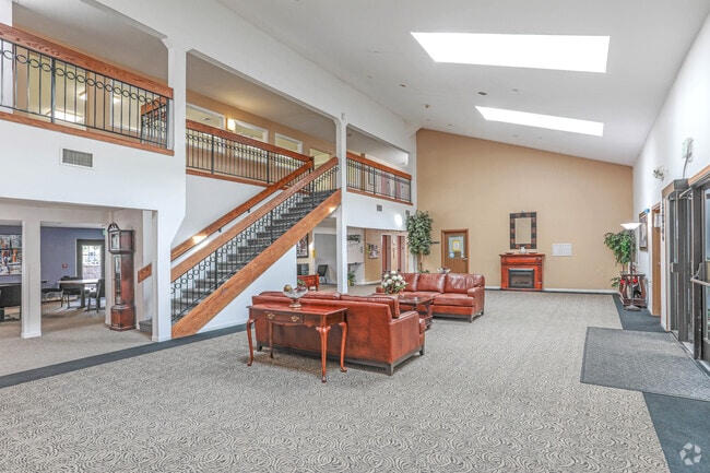 Vestíbulo principal - Meadows of Auburn Hills Senior Community