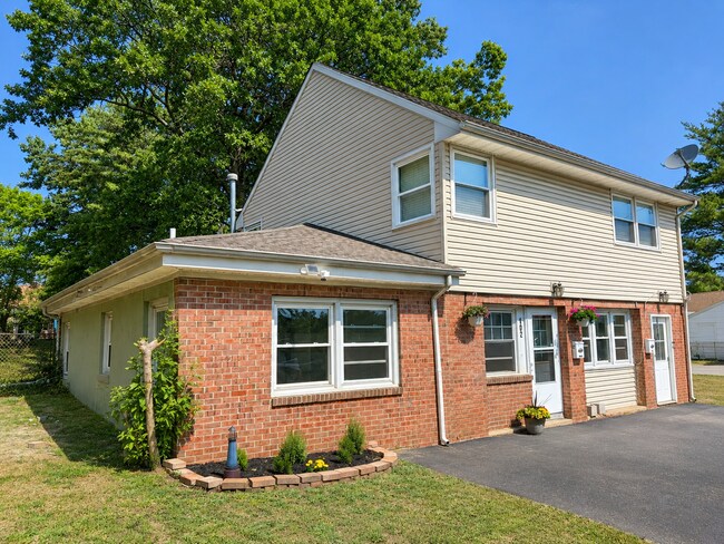 Photo - 102 Spruce St Unit A