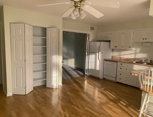 Photo - 845 Country Club Dr