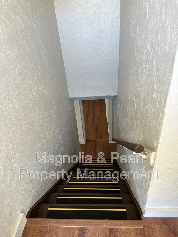 Photo - 619 S 10th Ave