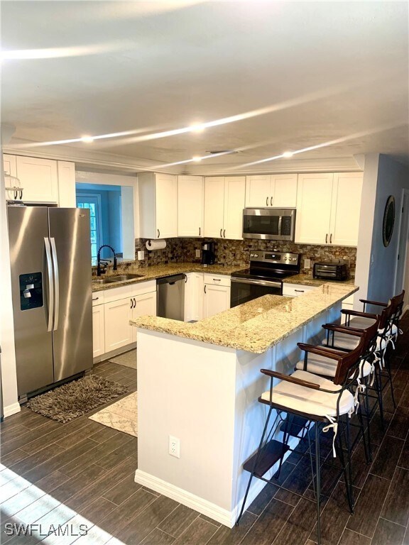 Photo - 235 Cypress Way W