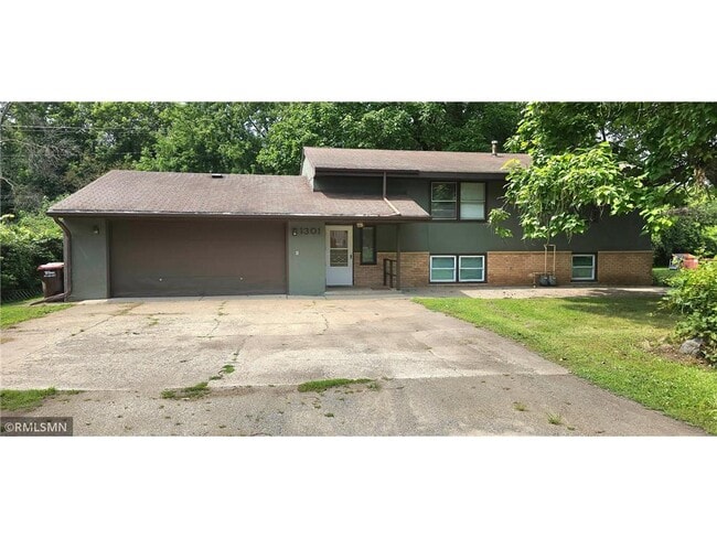 Building Photo - 1301 4th St Rental