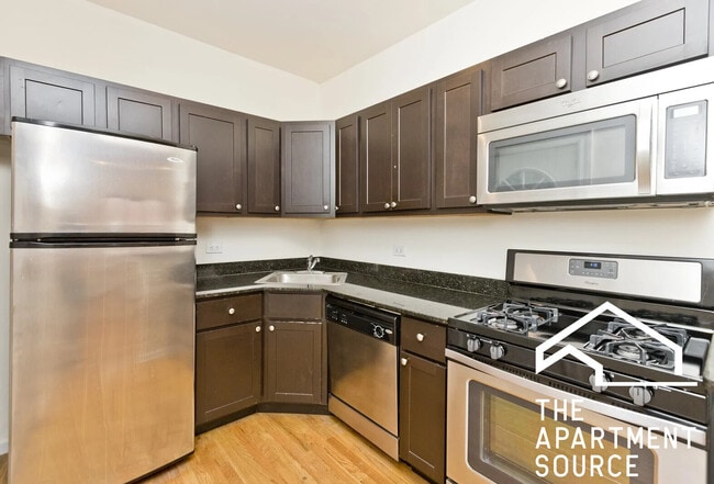 Building Photo - 1830 W Lawrence Ave Unit 2B Rental