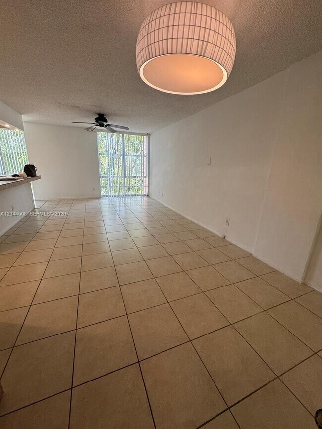 Building Photo - 210 172nd St Unit 429