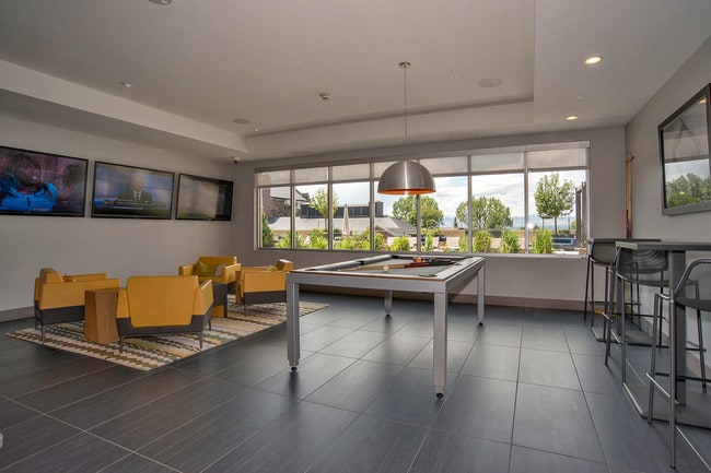 Billiards - One Observatory Park