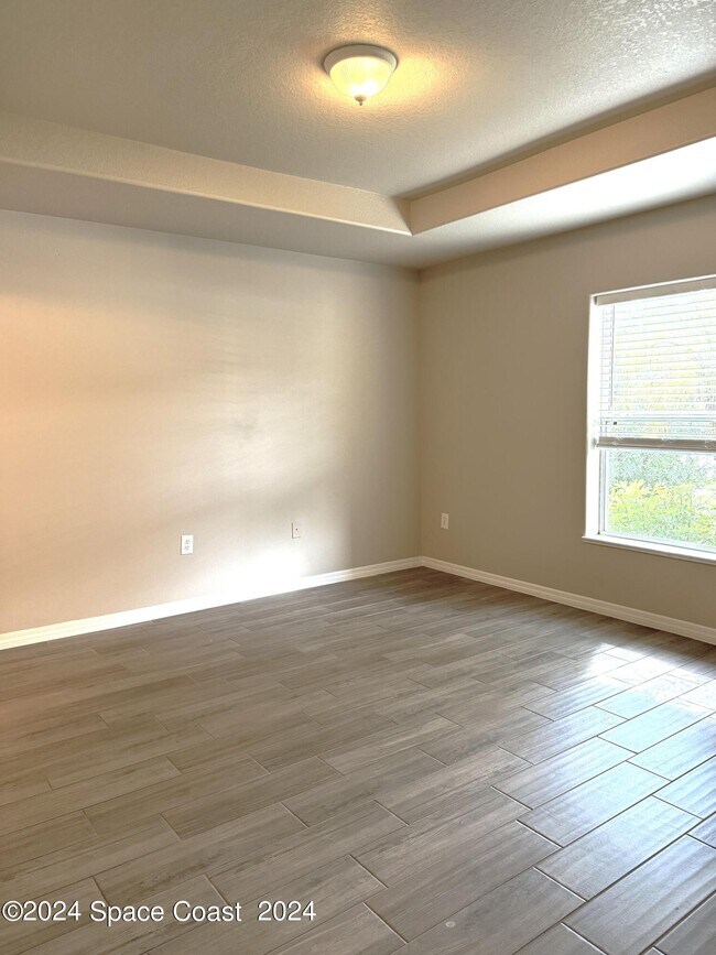 Photo - 5615 Andrea St