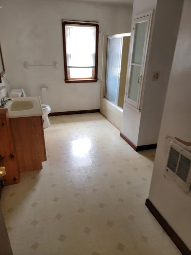 2 Clay St Unit D