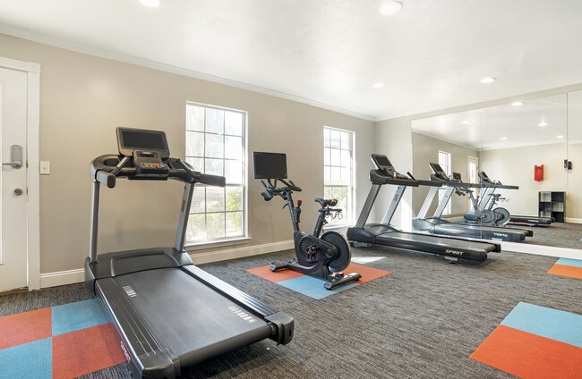 Arbors at Natchez Trace Apartments
