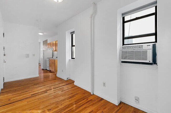 Photo - 242 Mulberry St Unit 11