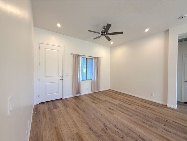 Photo - 3 bed, 2.5 Bath 2 car garage home