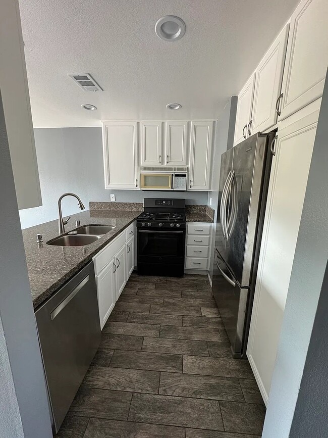 Photo - 7033 Marymount Way