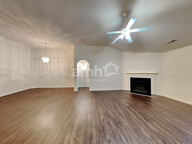 Photo - 16 Slow Creek Dr