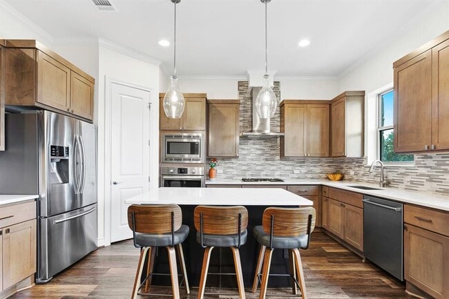 Photo - 221 Adams St