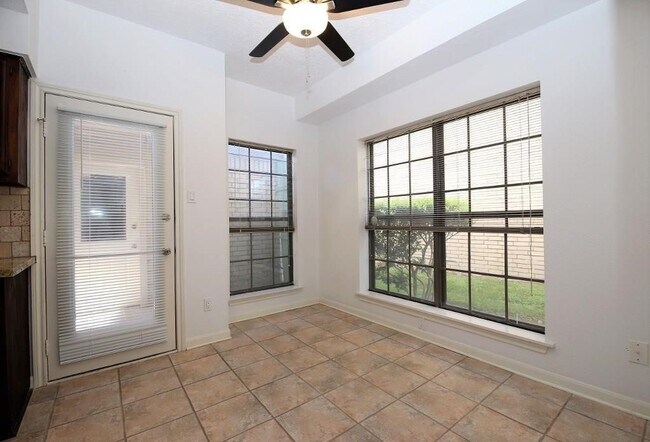 Photo - 800 Country Pl Dr Unit 304