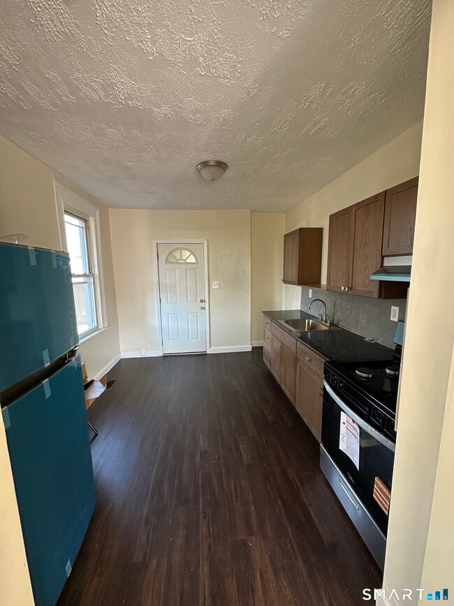 Building Photo - 26 Clarence St Unit 1